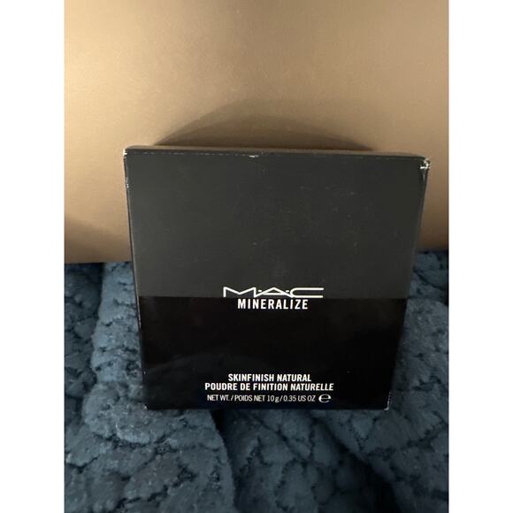 Mac Mineralize Skinfinish Natural Powder 10g - Shade: Medium Dark - Picture 2 of 6